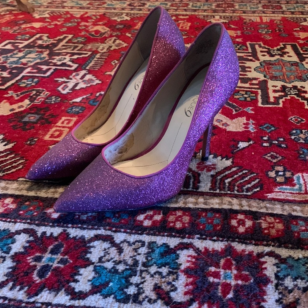 Glittery high heals